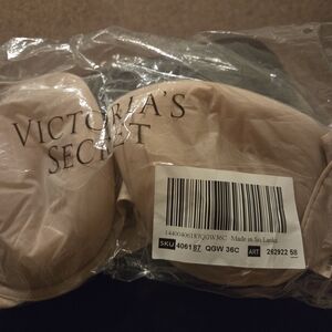 Victoria's Secret Cream Bra